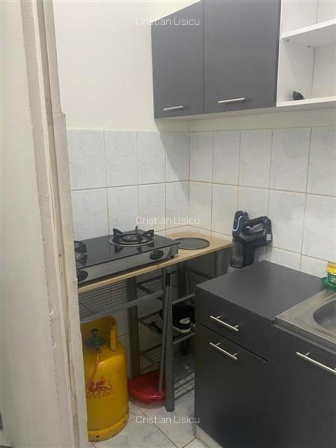 Garsonieră semidecomandată în Lipovei - 10
