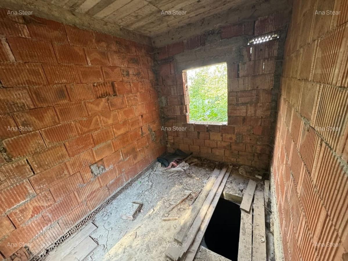 Vanzare casa la rosu Sfantu Ilie langa Caminul Cultural - 300 mp teren! - 14