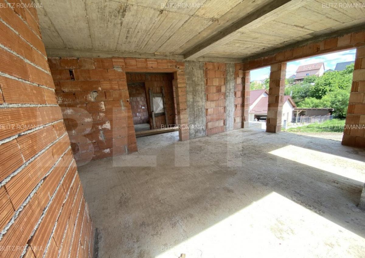 Casa familiala la rosu in suprafat utila de 199 mp si 400 mp - 9