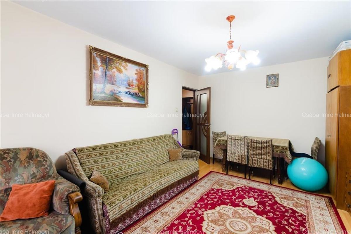 Apartament cu 3 camere decomandat în Rogerius - 6