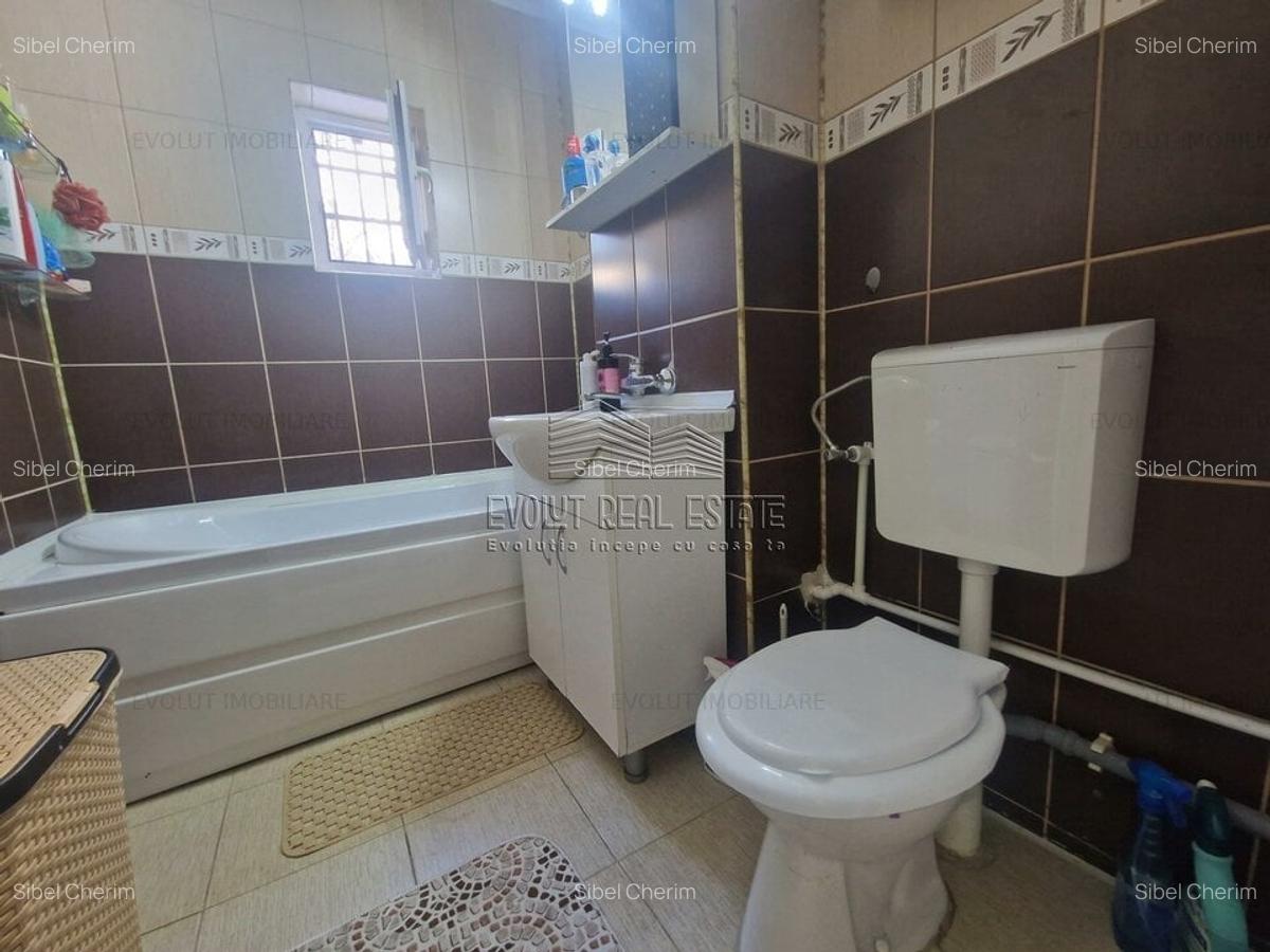 Apartament 3 camere de vanzare decomandat Inel 2 - 18