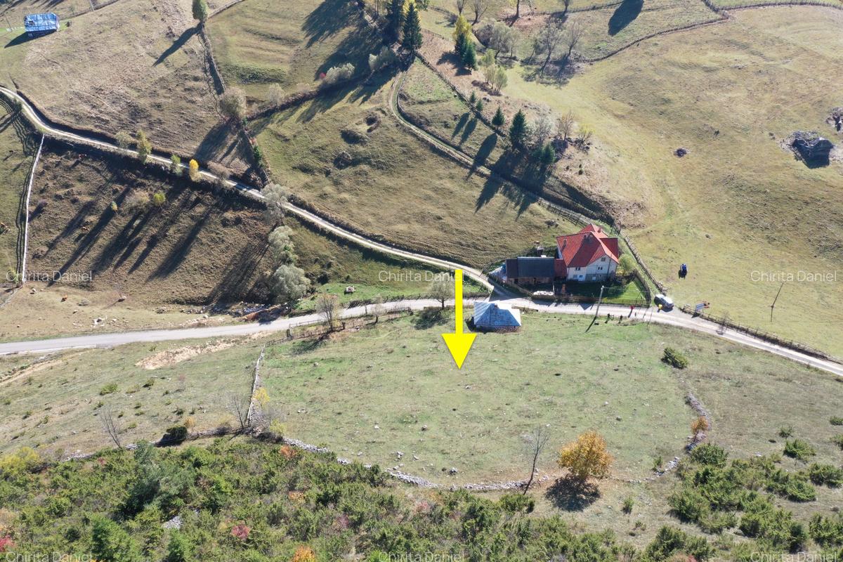 Teren Construcții intravilan de 3800 mp, în Fundata - 2