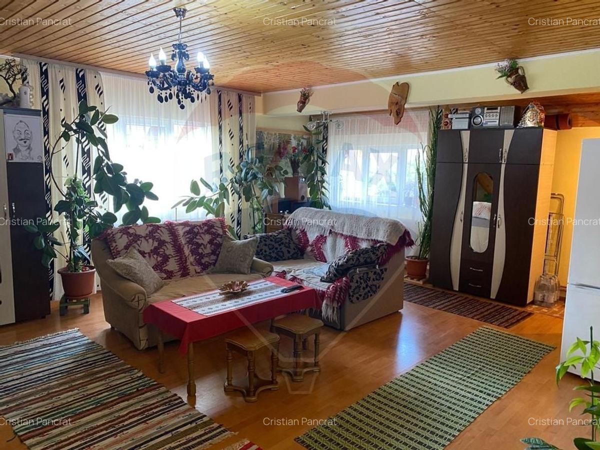 Apartament cu 3 camere de vanzare in Codlea - 3