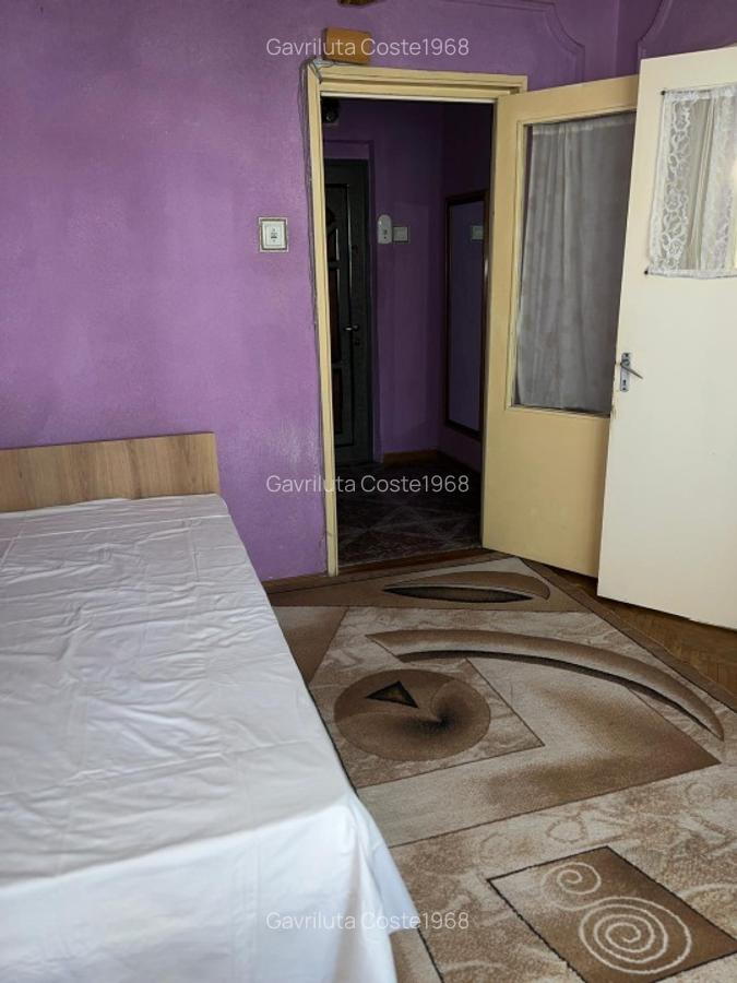 Apartament 2 camera PODU ROS/PALAS  fix in  statie  - pret 280 euro  apartament - 4
