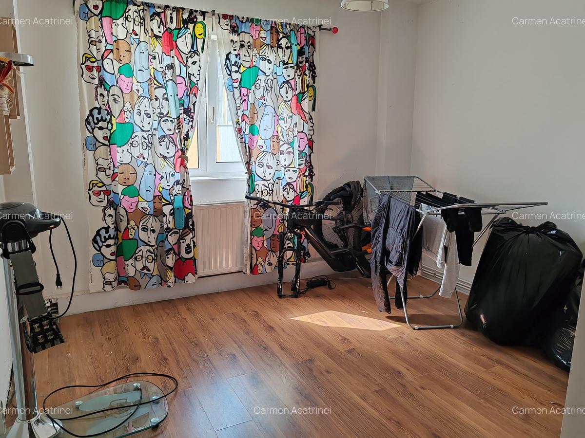 Apartament cu 3 camere decomandat în Răcădău - 10