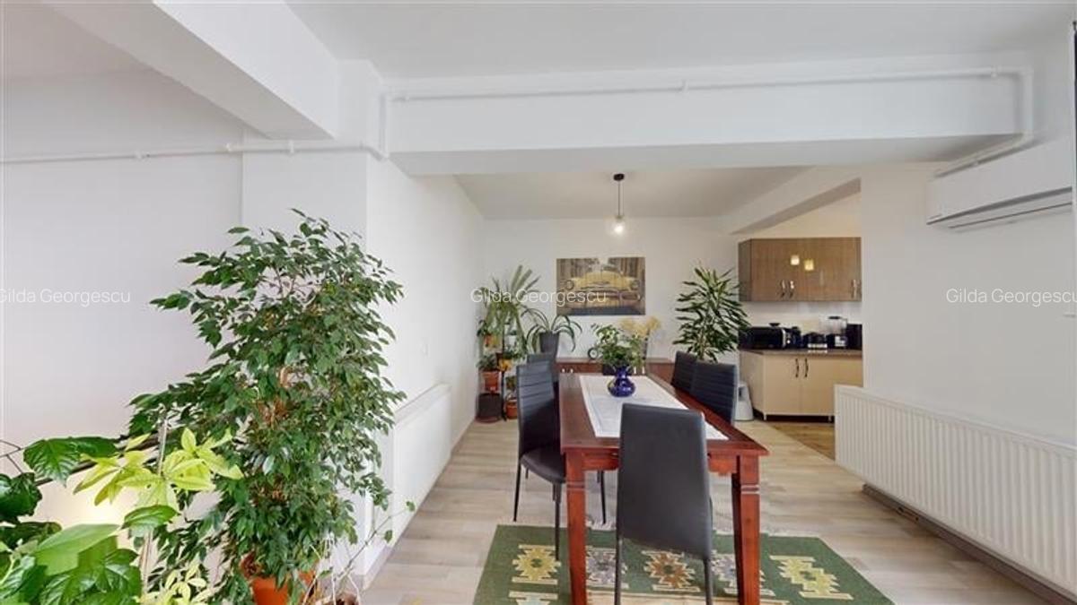 Pe 2 niveluri, Penthouse modern la bulevard, parcare si boxa, Tractorul  Nou, Br - 14