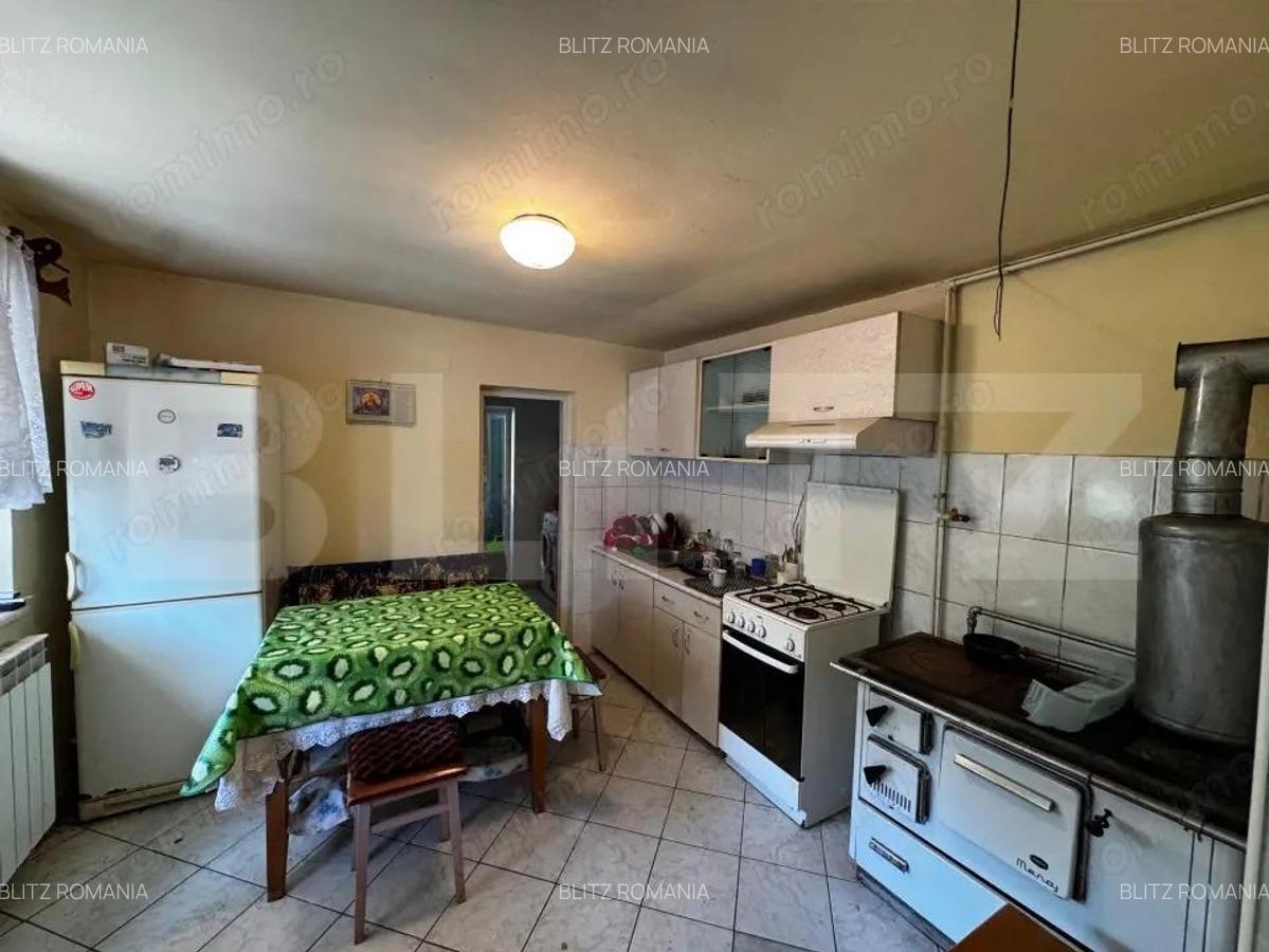 Casa cu 3 camere, 1810 mp teren, Benic - comuna Galda - 9