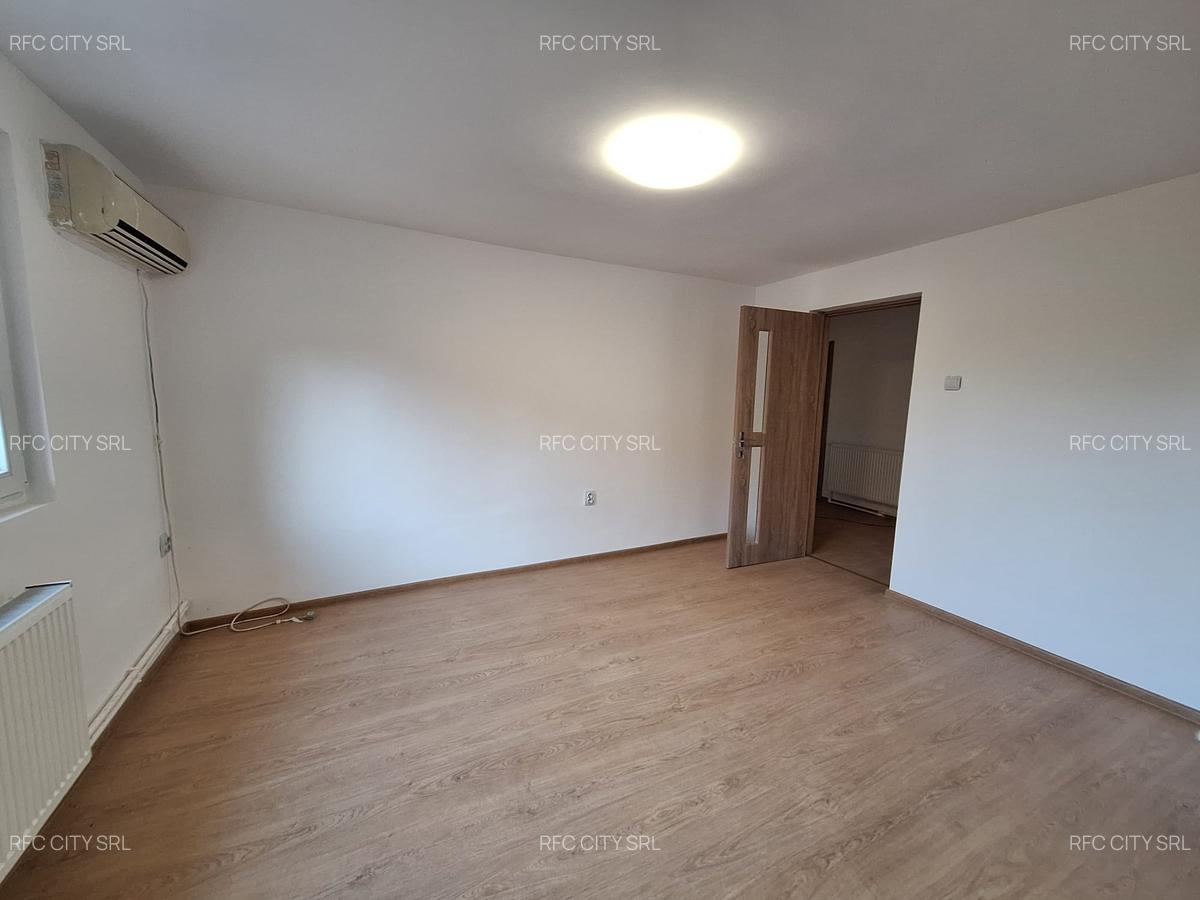 VILA 5 CAMERE, S + P + M  + HALA DEPOZITARE / PRODUCTIE DE INCHIRIAT - 1