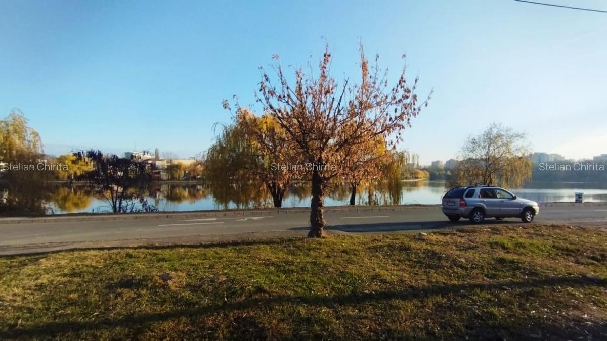 VAND TEREN INTRAVILAN 300 MP CU 2 DESCHIDERI LANGA LACUL TEI - 4