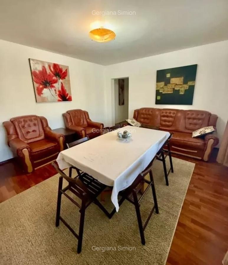 Apartament cu 3 camere semidecomandat, mobilat în Pajura - 1