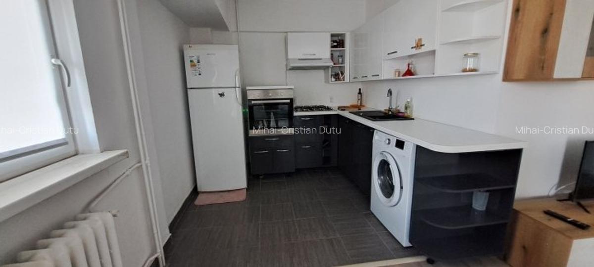 Universitate | 4 Camere | 2 Bai | Balcon | 2 Minute de Metrou | 2XAC - 6