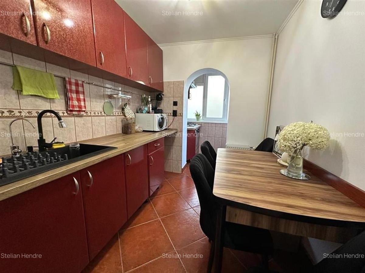 Apartament cu 2 camere decomandat în Nufărul - 5