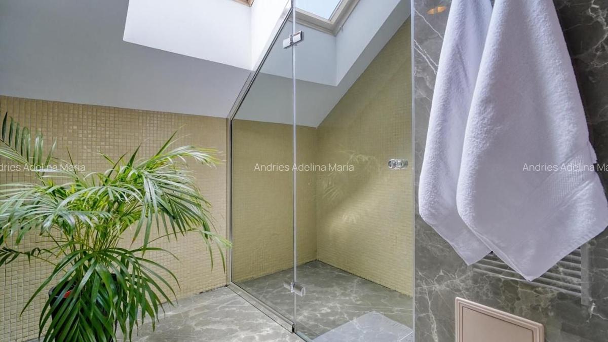 Hotel/Pensiune, 686 mp în Drumul Poienii - 15