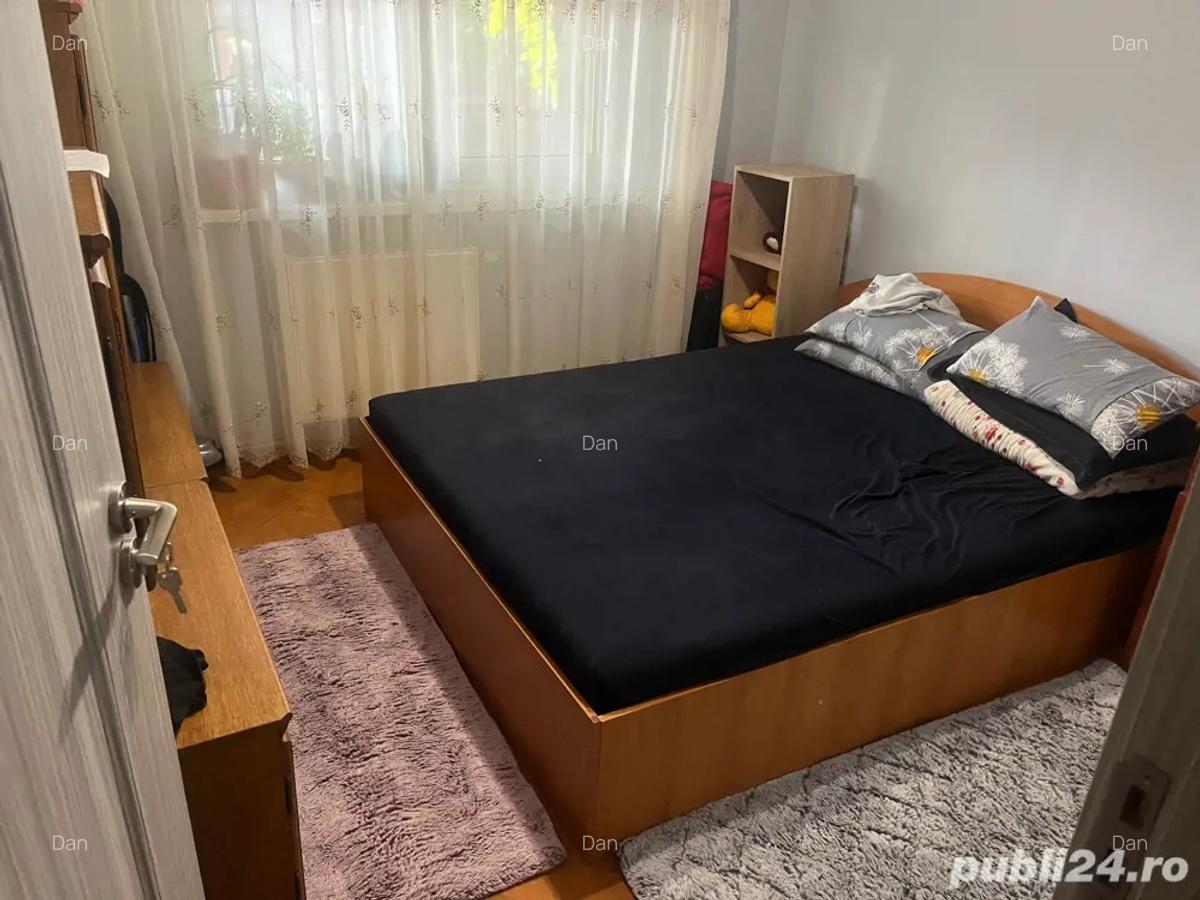 Proprietar inchiriez apartament 3 camere Aradului - 1