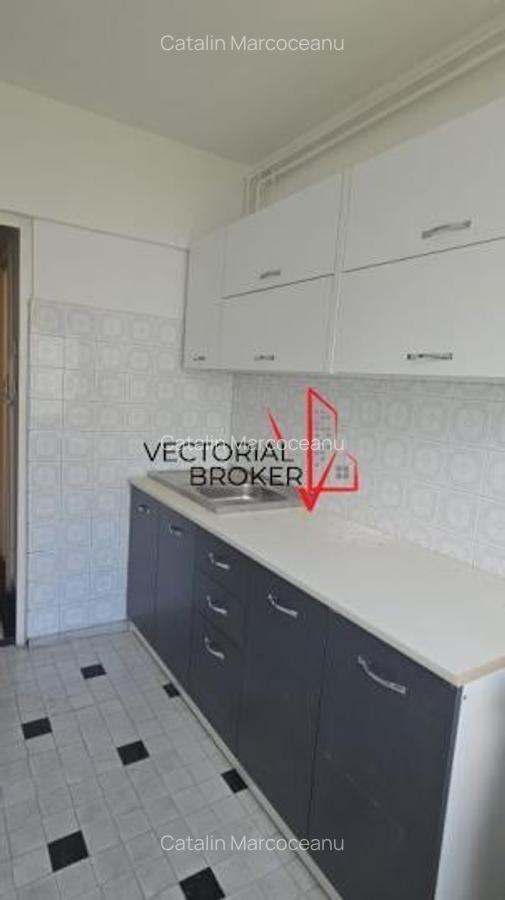 Apartament 2 camere Dristor Rompetrol Se Vinde Renovat Integral - 3