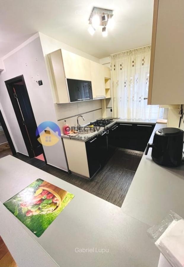 Apartament 2 camere de vanzare – Centru – Etaj 2 - 9