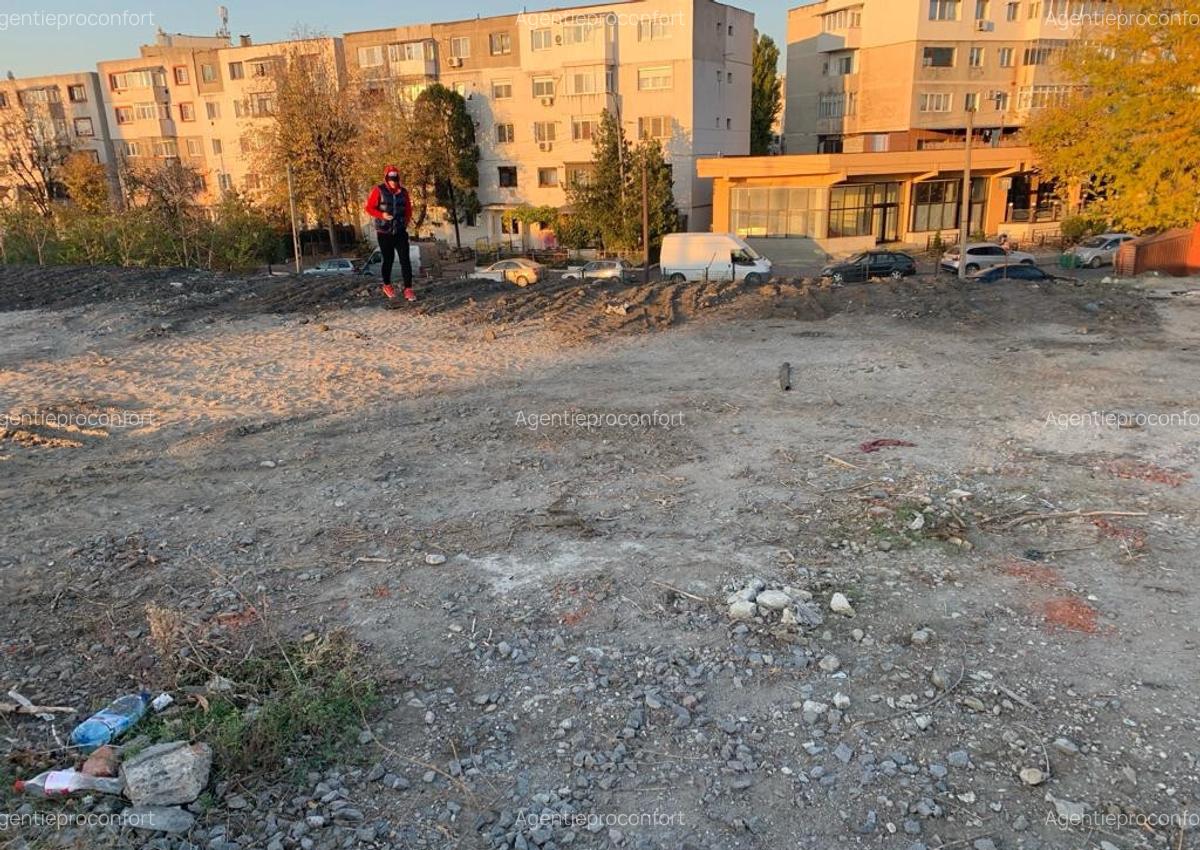 Teren 5000 m in Ora?ul Ramnicu Sarat - 4 Teren 5000 m in Ora?ul Ramnicu Sarat - 4