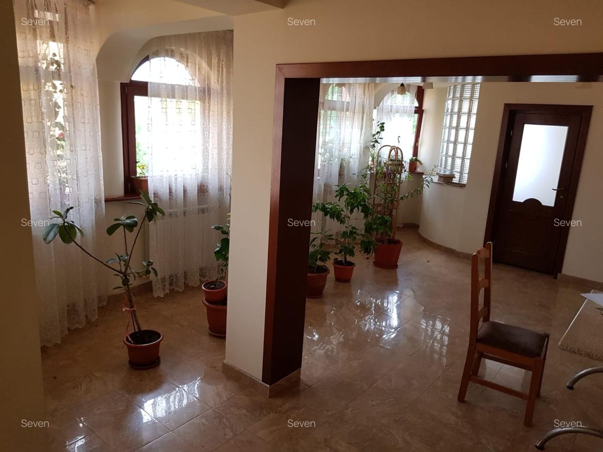 Vila S+P+E+M - zona Km. 5 - 450.000 euro(Cod E7) - 4