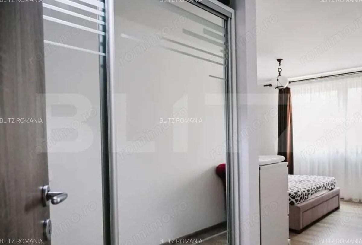 Apartament LUX decomandat cu 3 camere, 94 mp, in Tractorul - 2