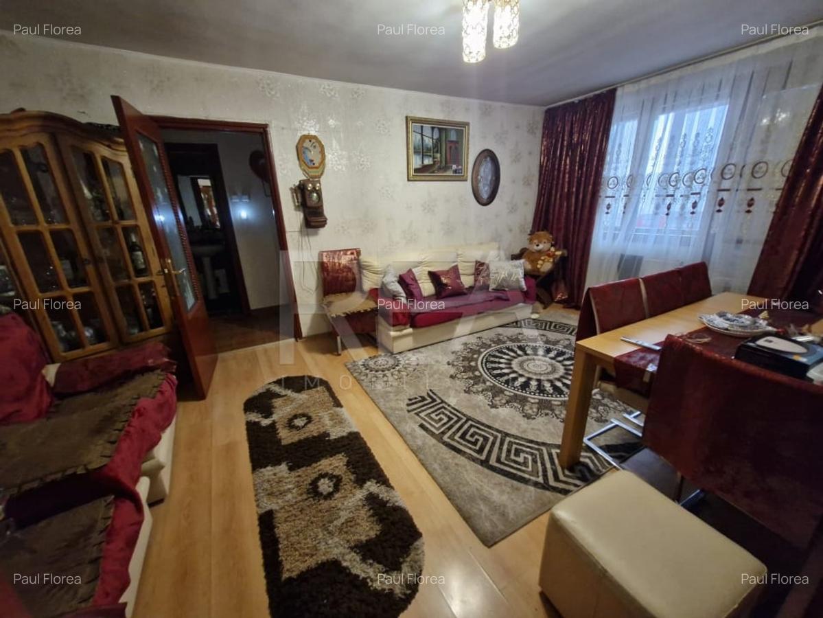 Apartament cu 4 camere - zona Auchan Vitan - 1