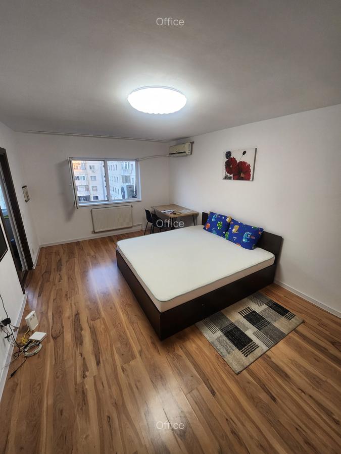 Închiriere Garsoniera zona Apusului - 1