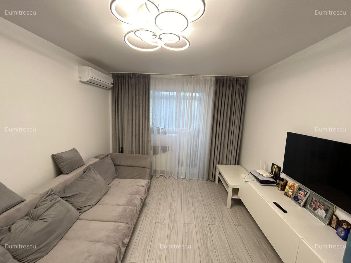 Titan 2 Camere Instalatii Schimbate Bloc 1976 Reabilitat 15 Min Metrou Titan - 2