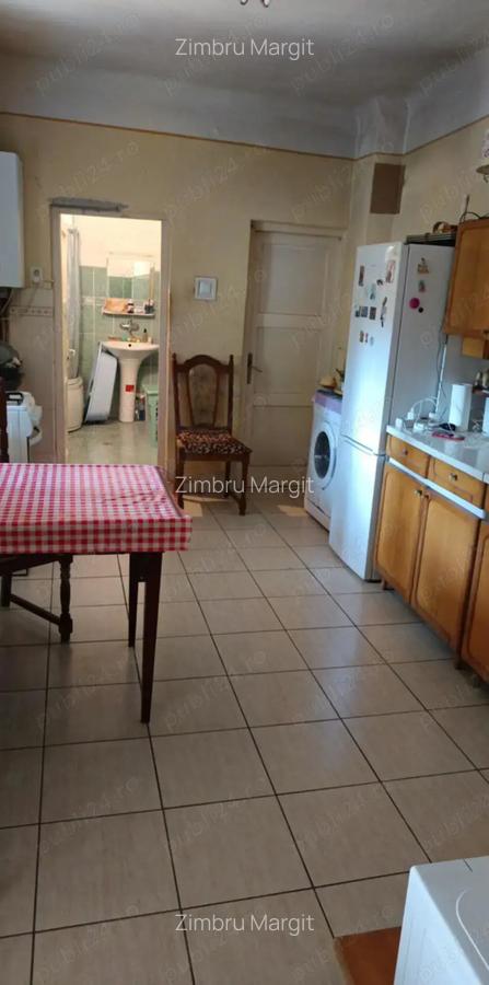 Vand casa cu gradina ?i curte generoasa Str. Paule?ti, Micro 17 - 11