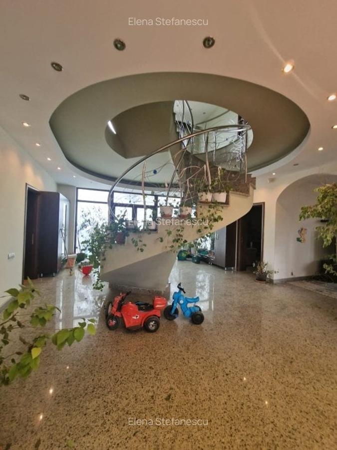 Cernica - vila spatioasa - S+P+2E+M - teren 1200 mp,  864 mp - 11 camere - 24