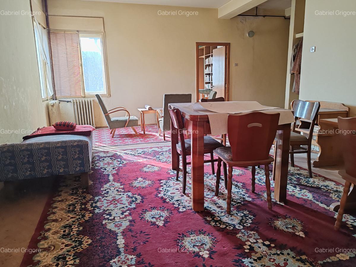 Apartament 5 camere pozitie deosebita zona Colinei - 1