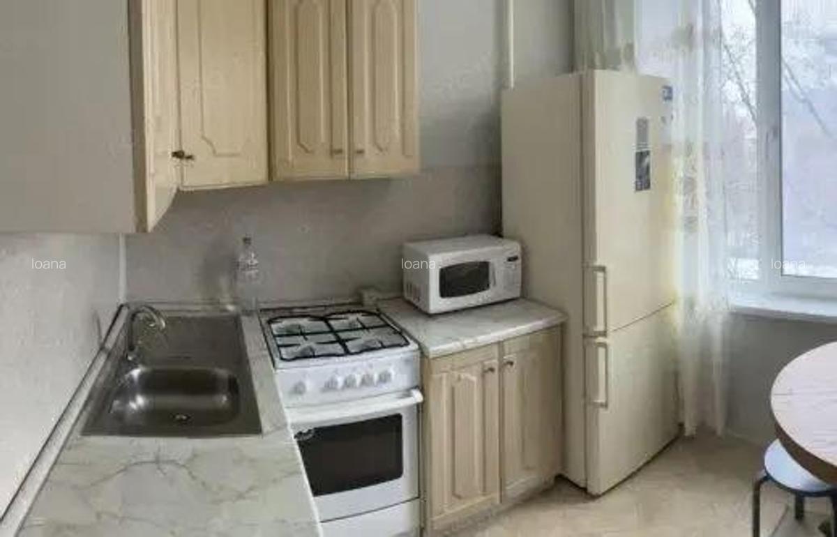De inchiriat un apartament cu 2 camere in zona Complexului - 3