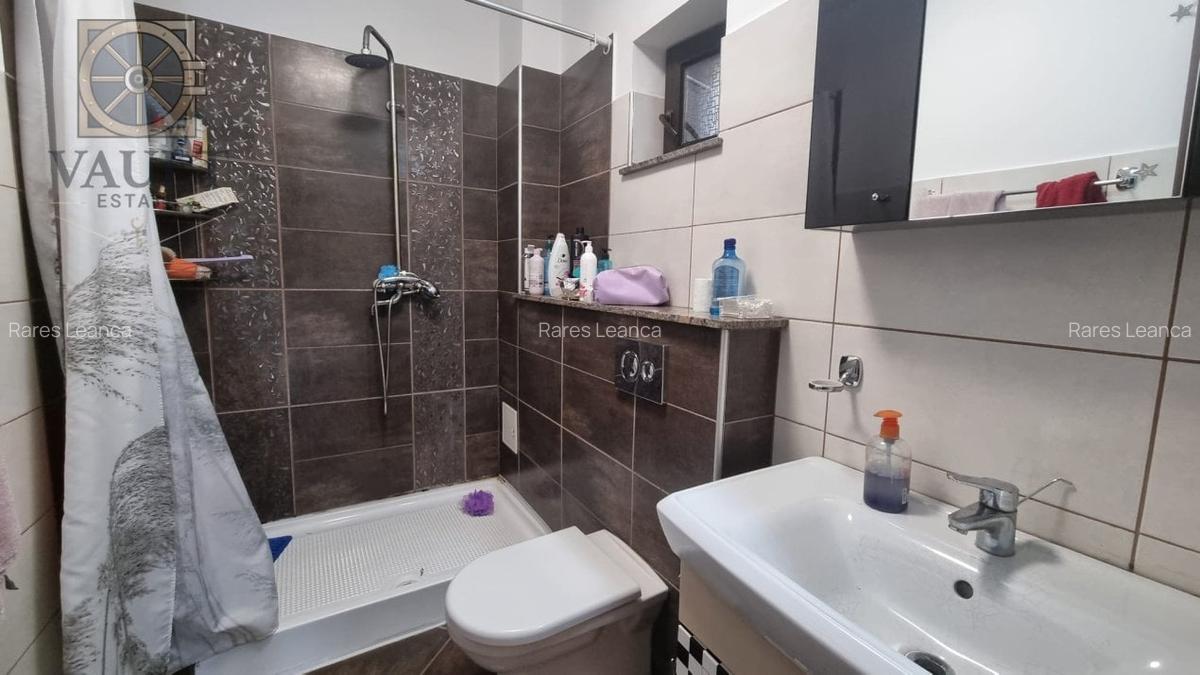 VILA INDIVIDUALA-APARATORII PATRIEI-5 minute METROU - 14