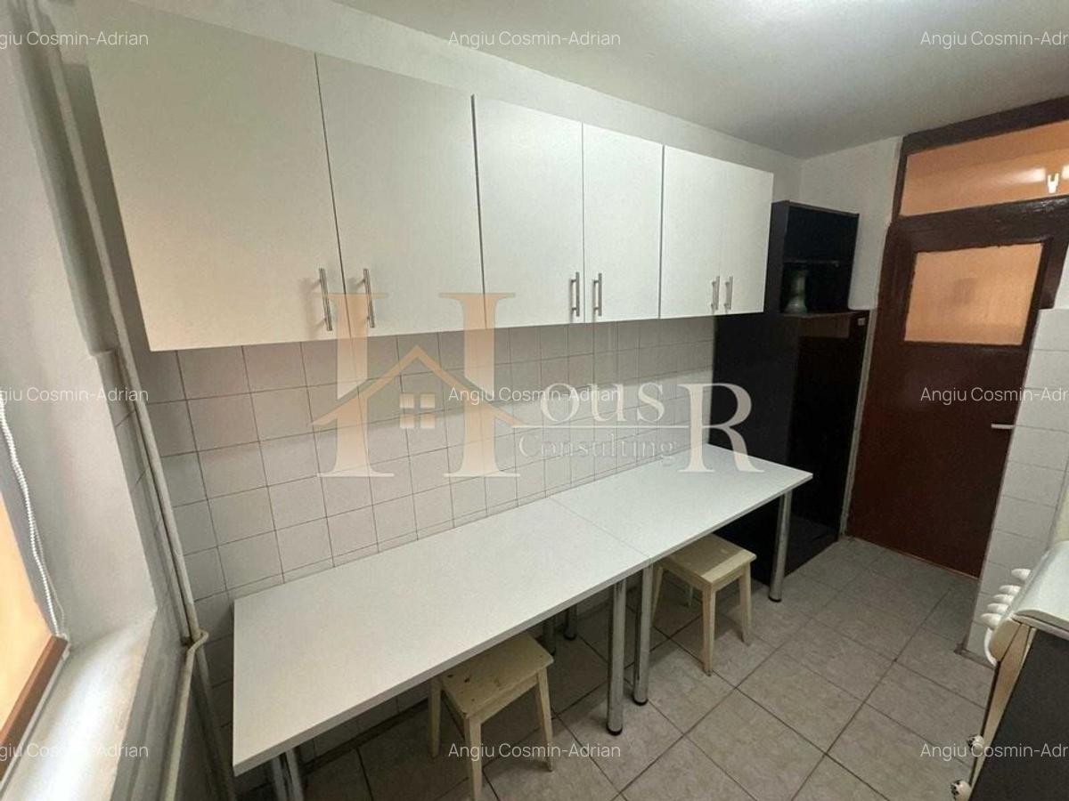 Parter inalt in bloc izolat. Decomandat. Bucatarie spatioasa. - 4