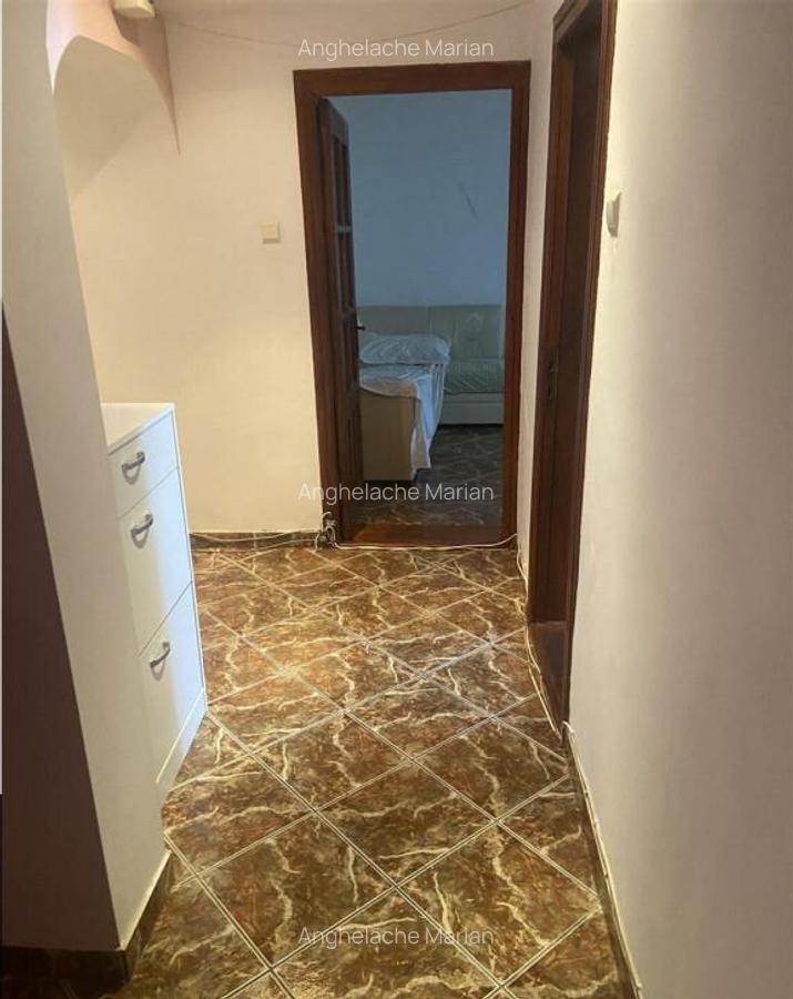 Apartament 3 camere , zona centrala -Inspectoratul Scolar ,d - 10