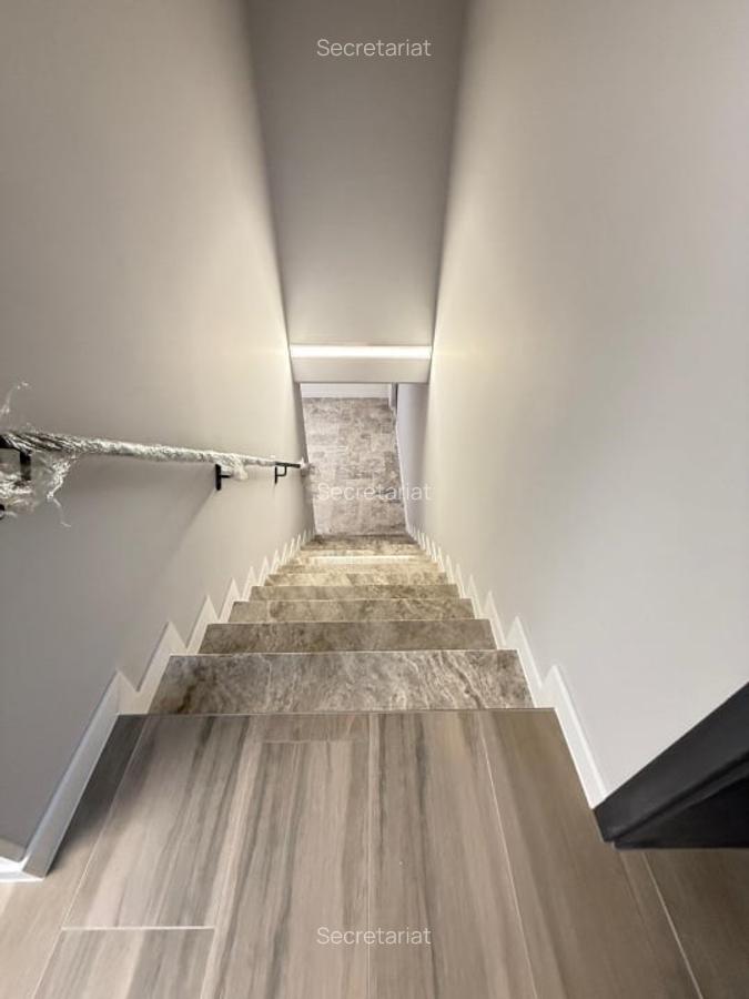 Casa de inchiriat  pentru birouri / de locuit - 10