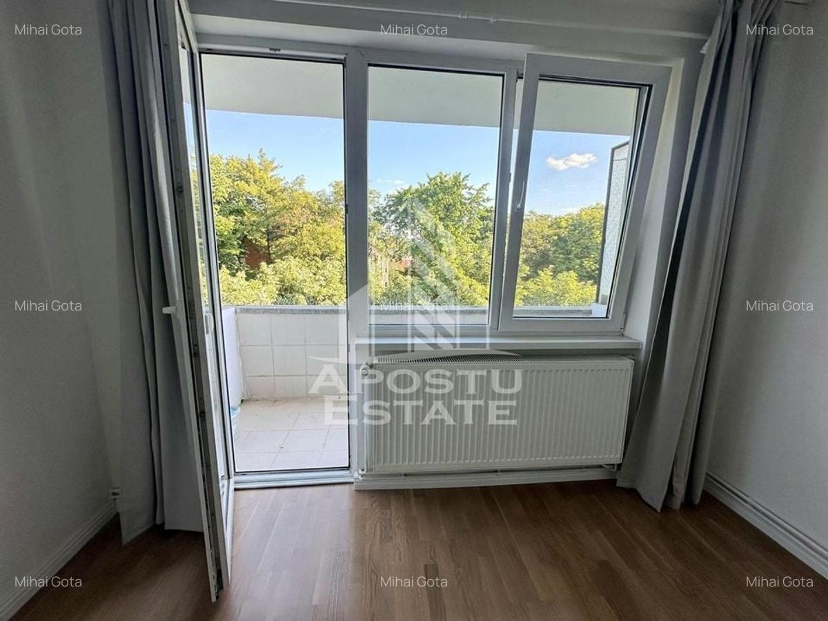 Apartament cu 3 camere, renovat, decomandat, zona Lipovei - 22