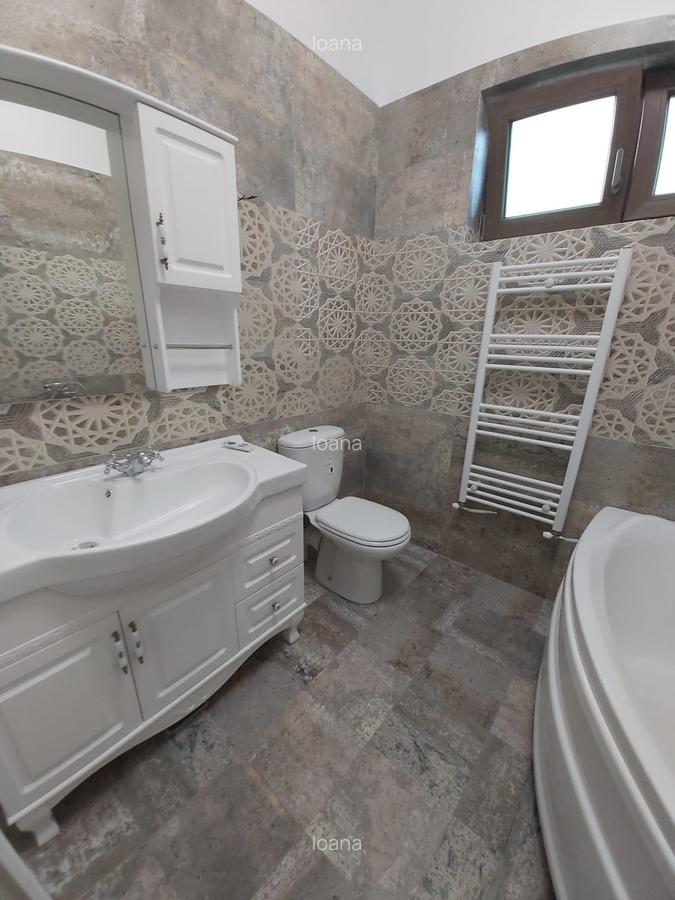 CUMPANA CENTRAL Casa  superba+garaj+curte-415000Euro! - 5