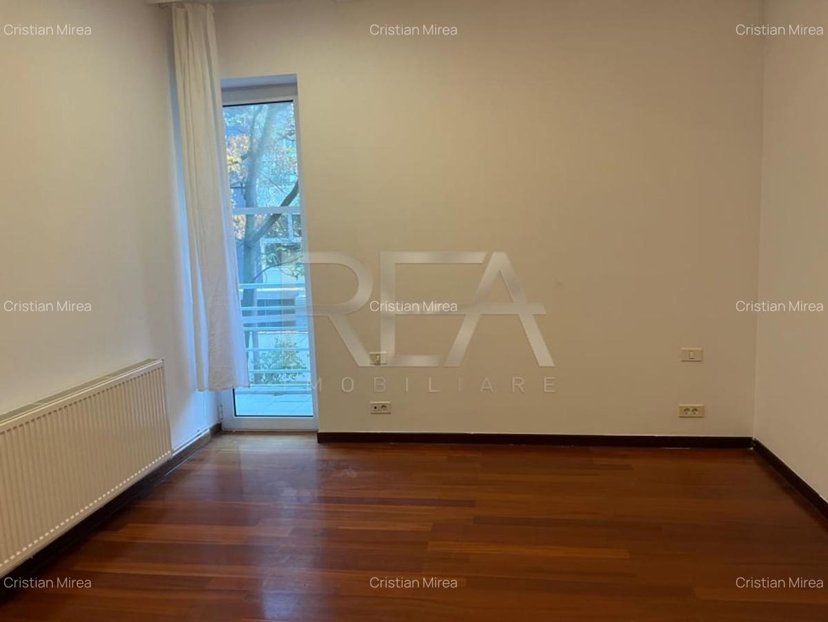 Apartament 4 camere  Resedinta - 12