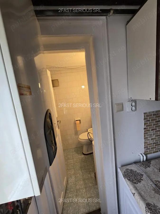 Proprietar, inchiriez apartament cu 1 camera la mansarda, in zona Bogdanestilor colt cu Bld.Cetatii - 7