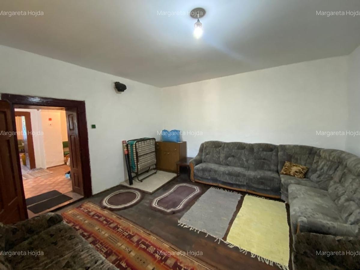 Casa de vacanta , 2 cam, teren 3.381 mp - 13