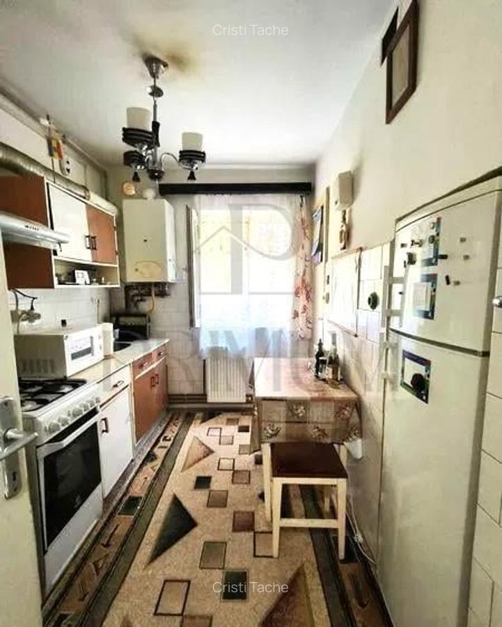 GIROCULUI - ETAJ 2 - CENTRALA PROPRIE - 3 CAMERE - DEBARA - 7