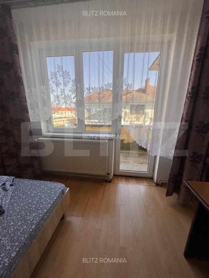 Apartament cu 2 camere, 44 mp, zona Piata 700 - 13