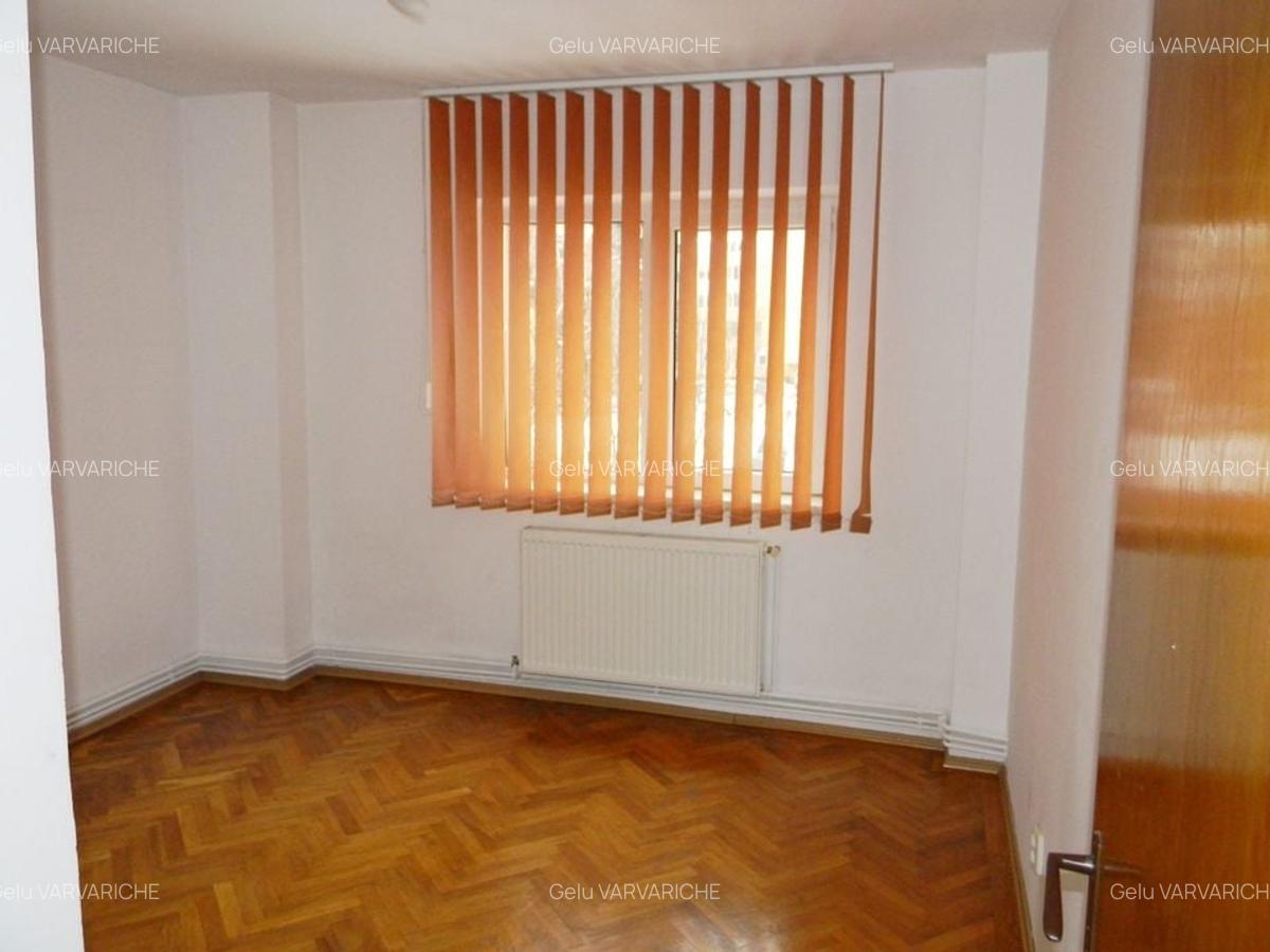 Apartament cu 3 camere, bucataria mobilata-utilata - 5