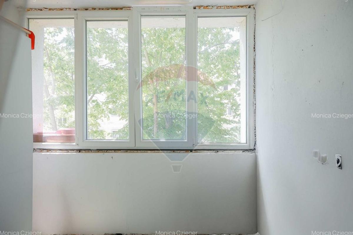 Apartament cu 3 camere semidecomandat, mobilat în Nufărul - 7