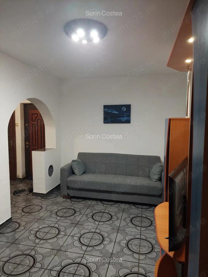 Persoana fizica inchiriez pe termen lung (minim 2 ani) apart. 3 camere decomandate - 3