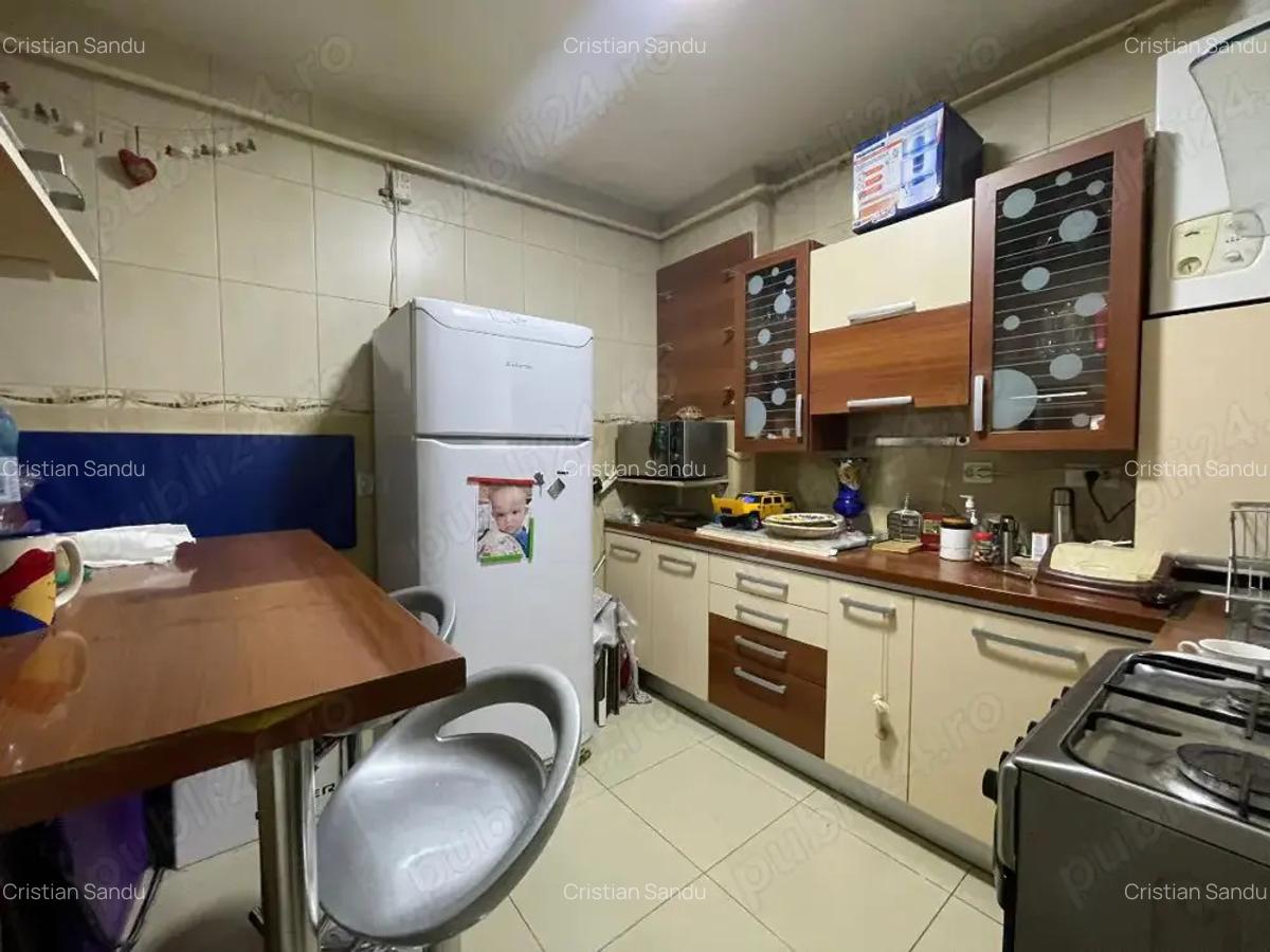 De vanzare apartament pe doua nivele in vila zona Mall Vitan - 8