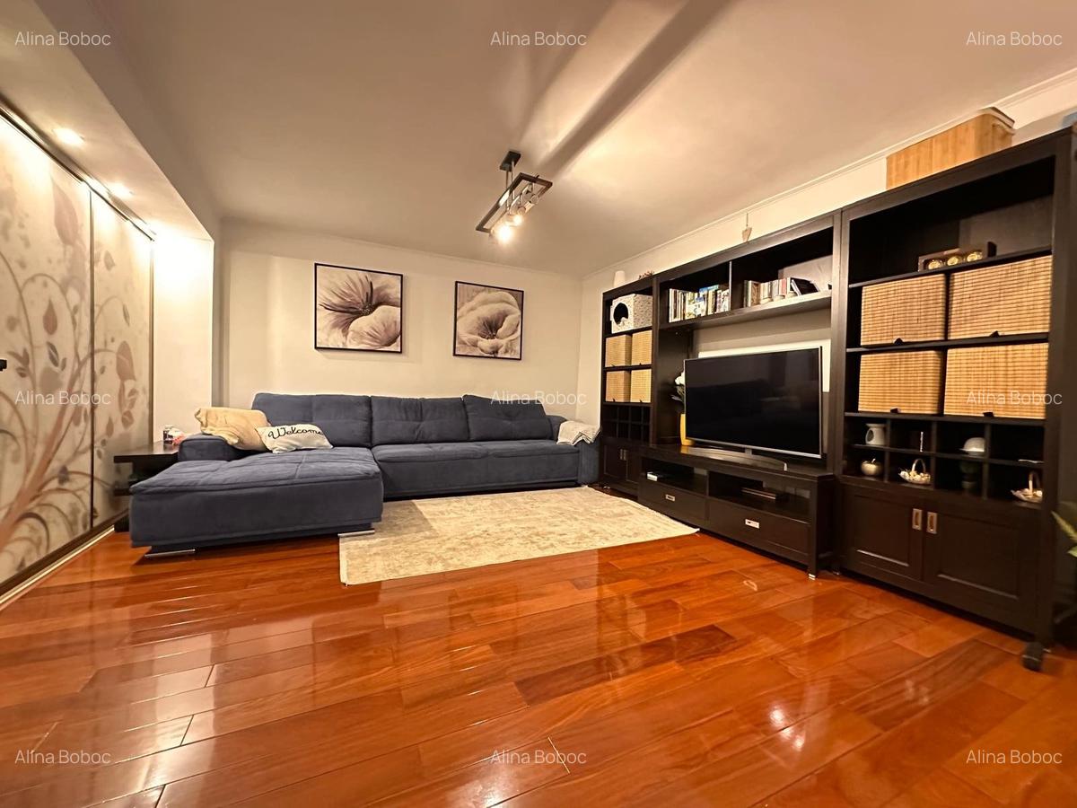 Vanzare apartament 3 camere decomandat, Mall Vitan, etaj 1/4, centrala termica - 1