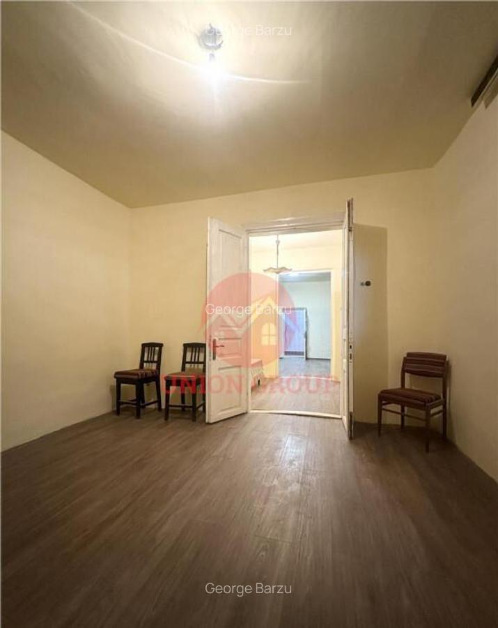 Casa la Super Pret, Amplasare Excelenta in Zona Casa de Cult - 5