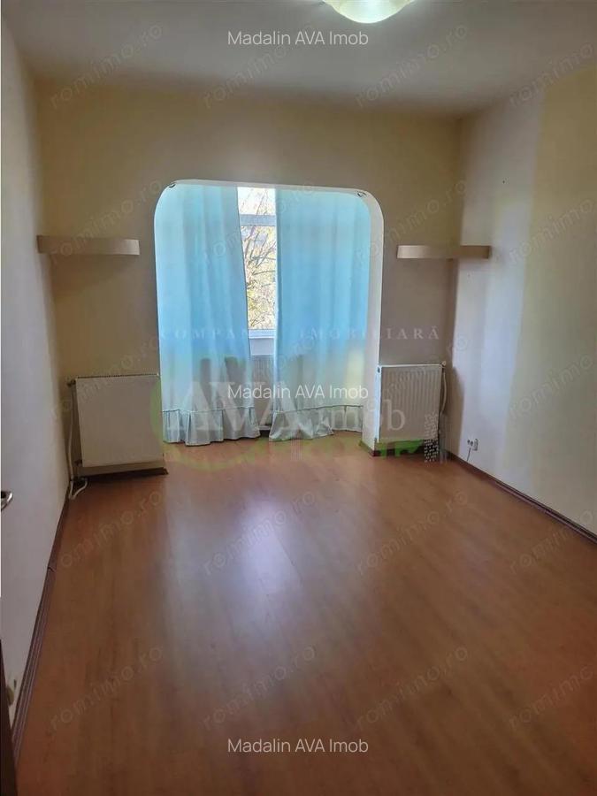 Apartament 3 camere decomandat zona Mioritei - 2