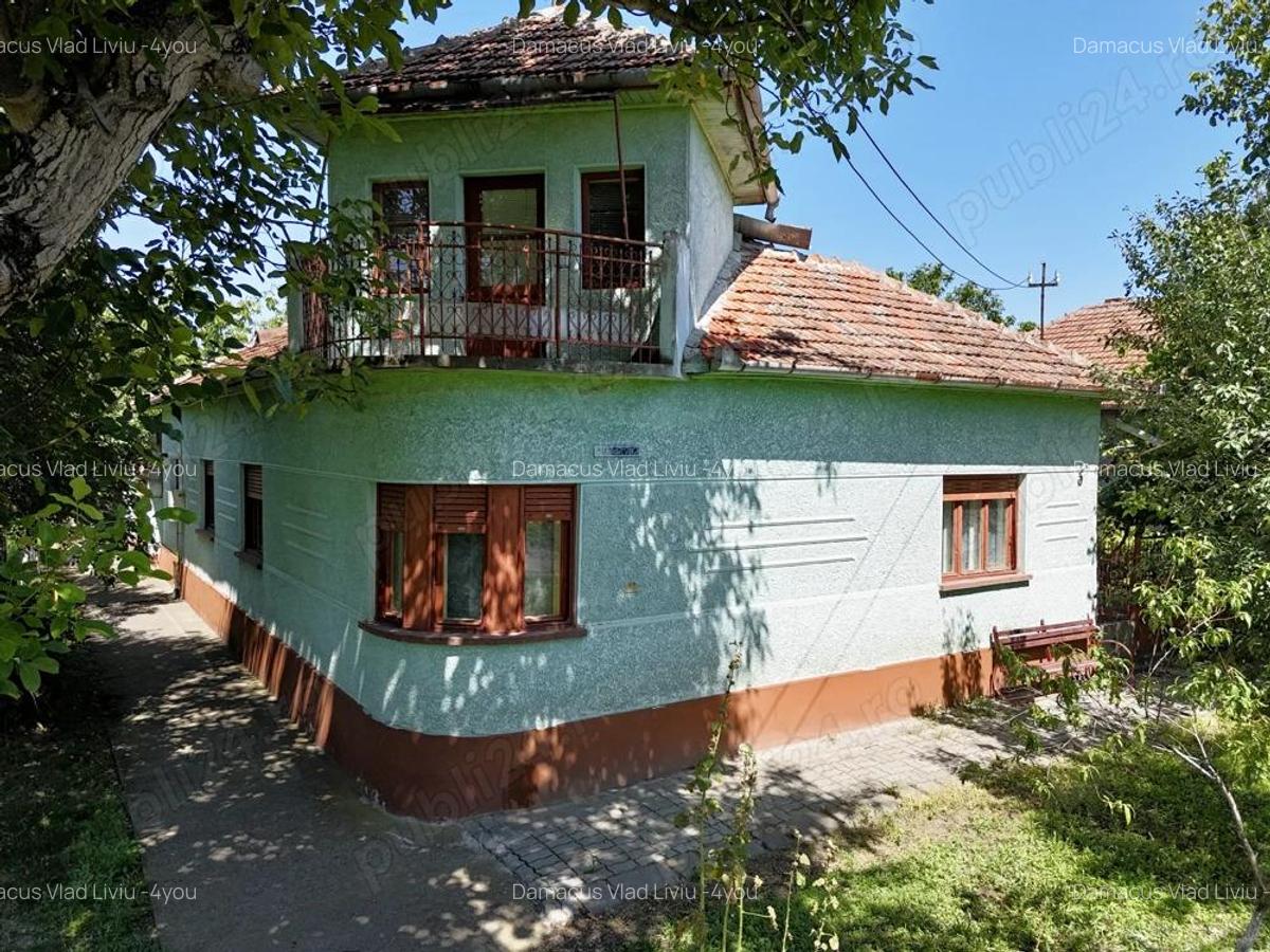 Casa 4 camere in Ineu str.Octavian Goga, teren 1079 mp pe col? - 3