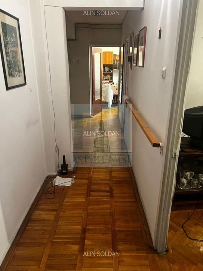 Apartament cu 4 camere decomandat în Griviței - 5